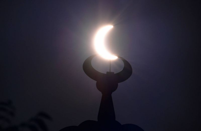 Une rare éclipse solaire vue au Liban