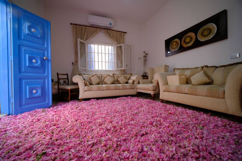 La maison des roses à Enfé, ou l’art de cultiver son propre bonheur