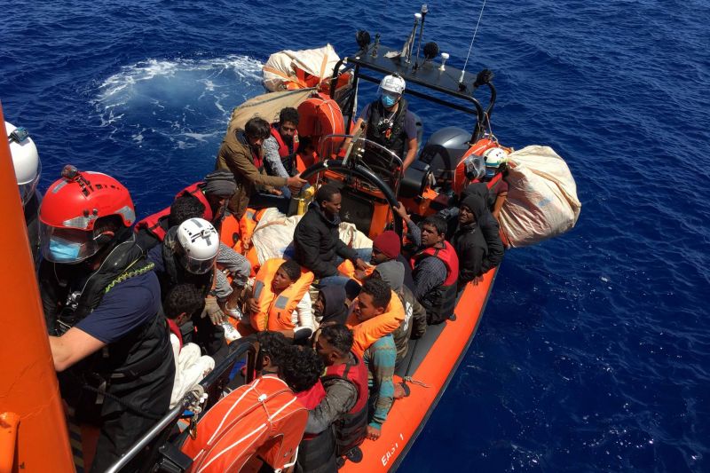 Six migrants morts au large de la Libye, 93 secourus