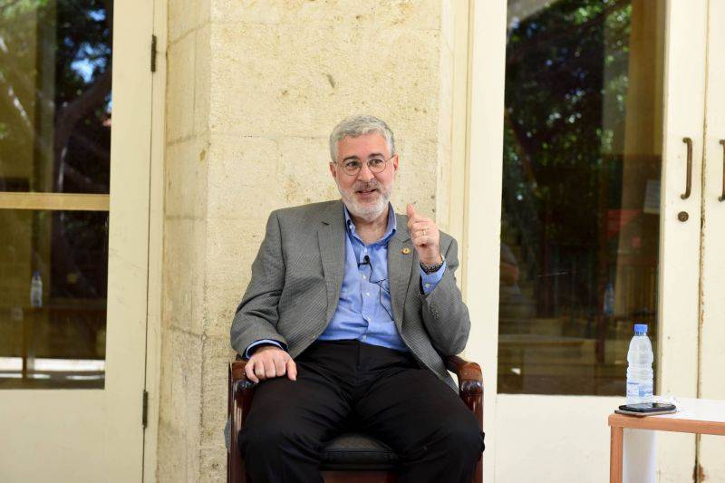 Le gouvernement Diab est 