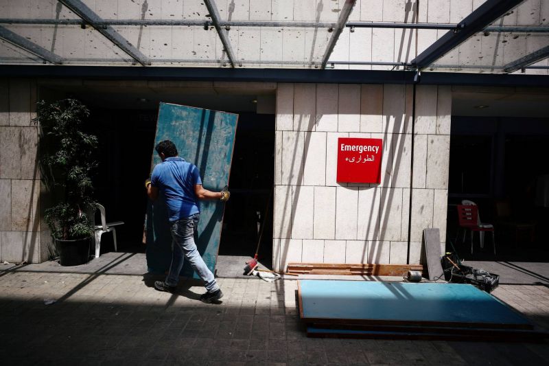 Durement affecté, le secteur hospitalier déterminé à se redresser
