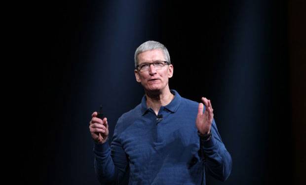 Tim Cook, le patron d'Apple, devient milliardaire