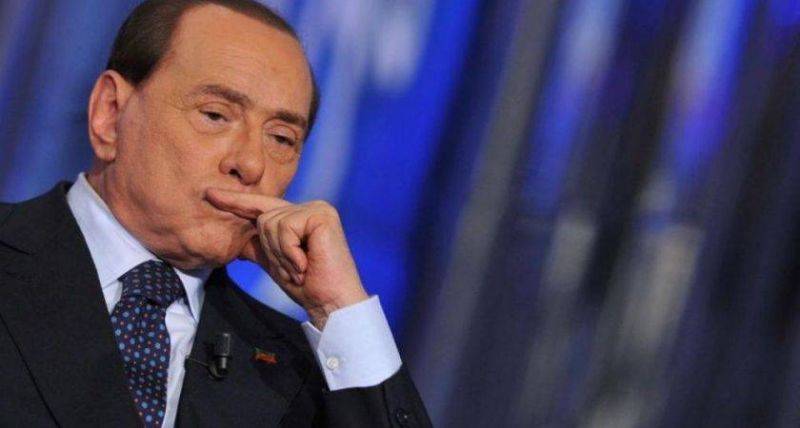 Silvio Berlusconi, positif au Covid-19, a été hospitalisé