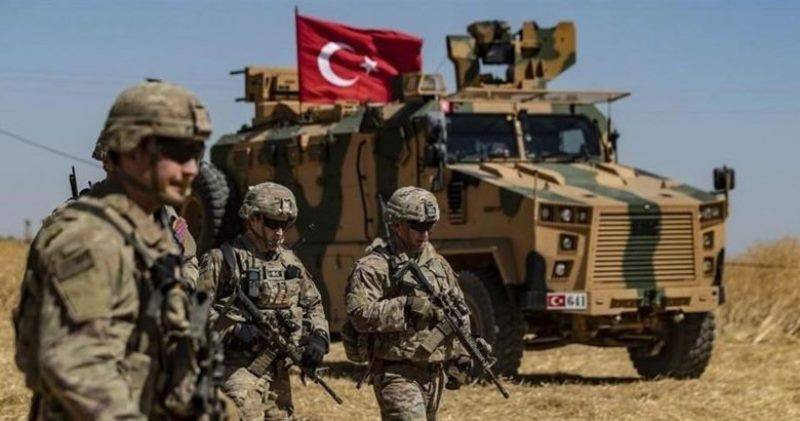Des forces turques évacuent une position encerclée par le régime