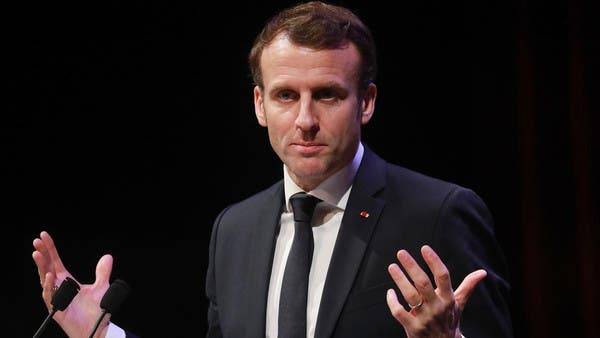 Macron joue l'apaisement et déplore les 