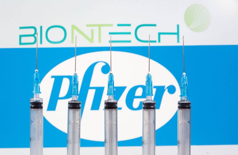 Le vaccin de Pfizer, une annonce choc mais des tonnes de questions