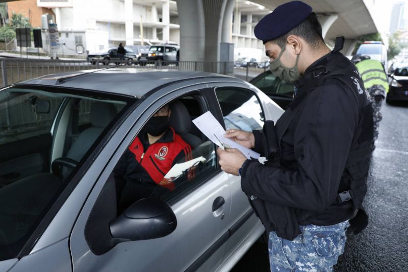 Le scandale des fausses cartes de presse pour échapper au confinement