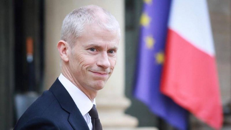 Paris envisage de contraindre 