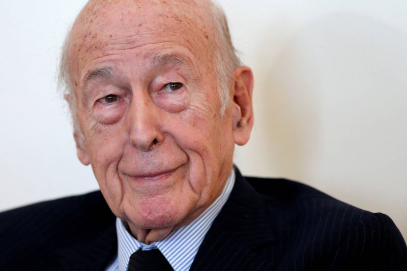 L'ancien président français Giscard d'Estaing est mort du Covid-19