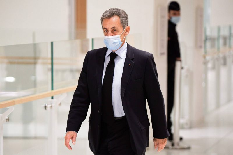 Quatre ans de prison dont 2 avec sursis requis contre l'ex-président Nicolas Sarkozy