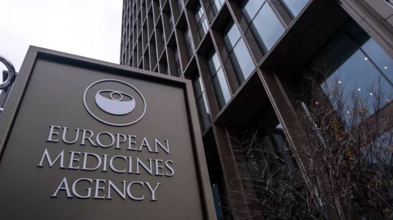 Les données des vaccins de Pfizer/BioNTeh et Moderna sont solides, estime l'EMA