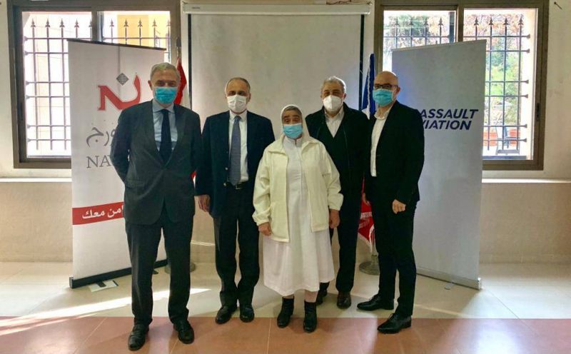 L’ONG Nawraj et Dassault Aviation remettent des équipements médicaux à l’Hôpital des sœurs du Rosaire