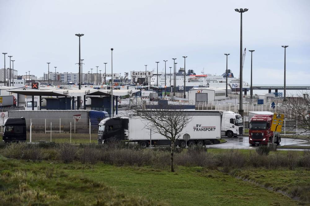 L'Europe desserre le cordon sanitaire autour du Royaume-Uni, l'OMS se réunit