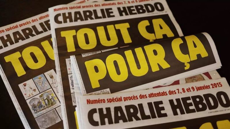 Charlie Hebdo remet 