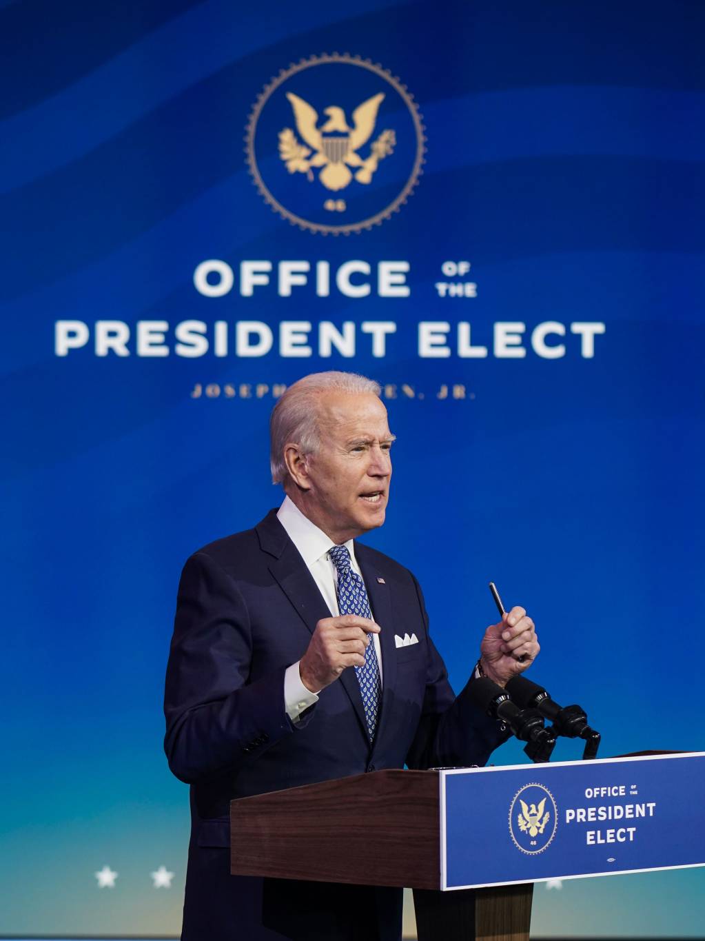 Moscou croise le fer avec Biden à un mois de sa prise de fonction