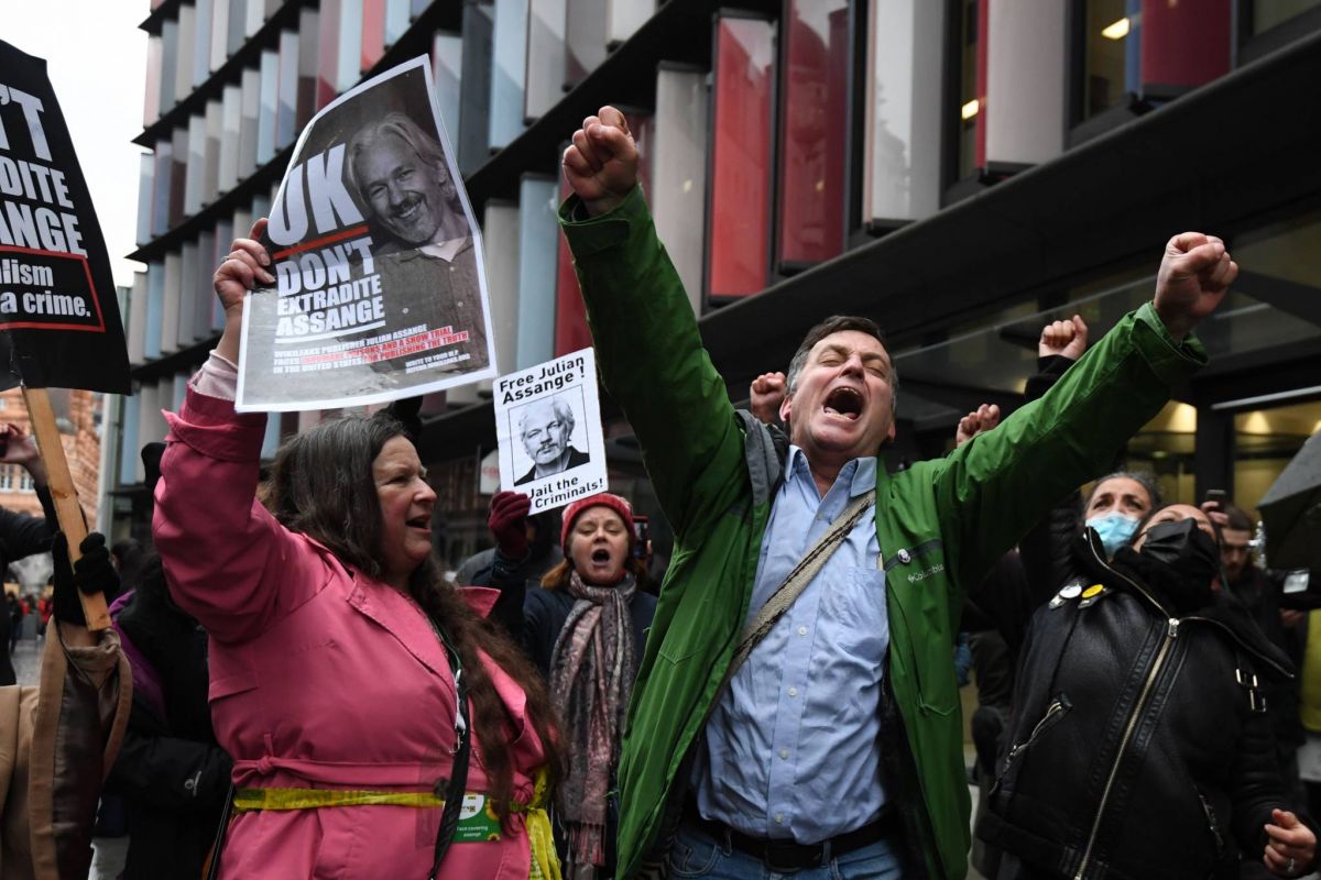 La justice britannique refuse d’extrader Assange vers les États-Unis