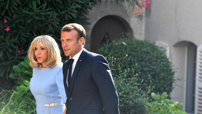 Le président Macron au fort Brégançon avec son épouse