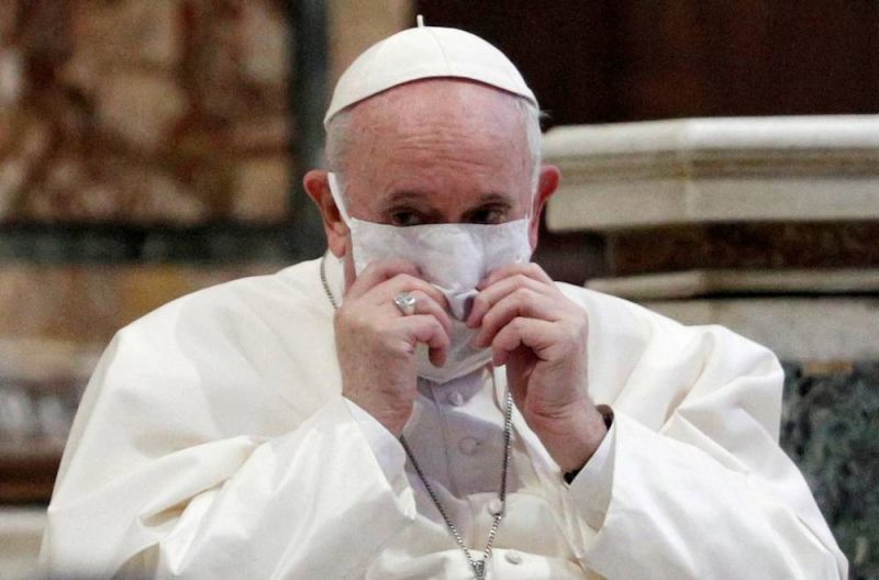Le pape sermonne les vacanciers ayant fui l'épidémie