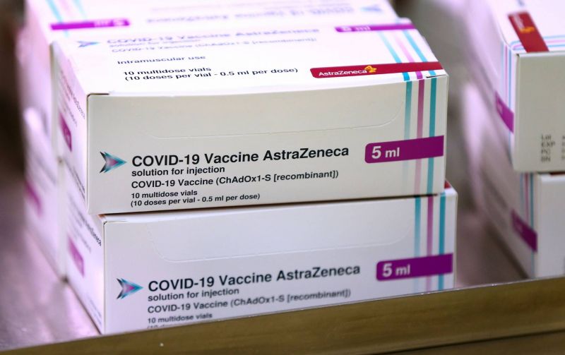 Le Royaume-Uni commence à administrer le vaccin d ...