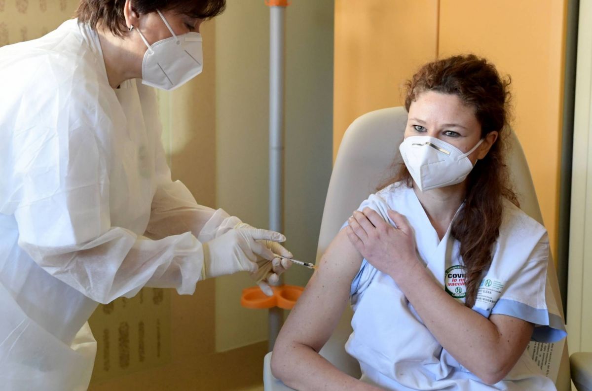 Top départ de la vaccination dans les pays de l'UE les plus touchés Top départ de la vaccination dans les pays de l'UE les plus touchés