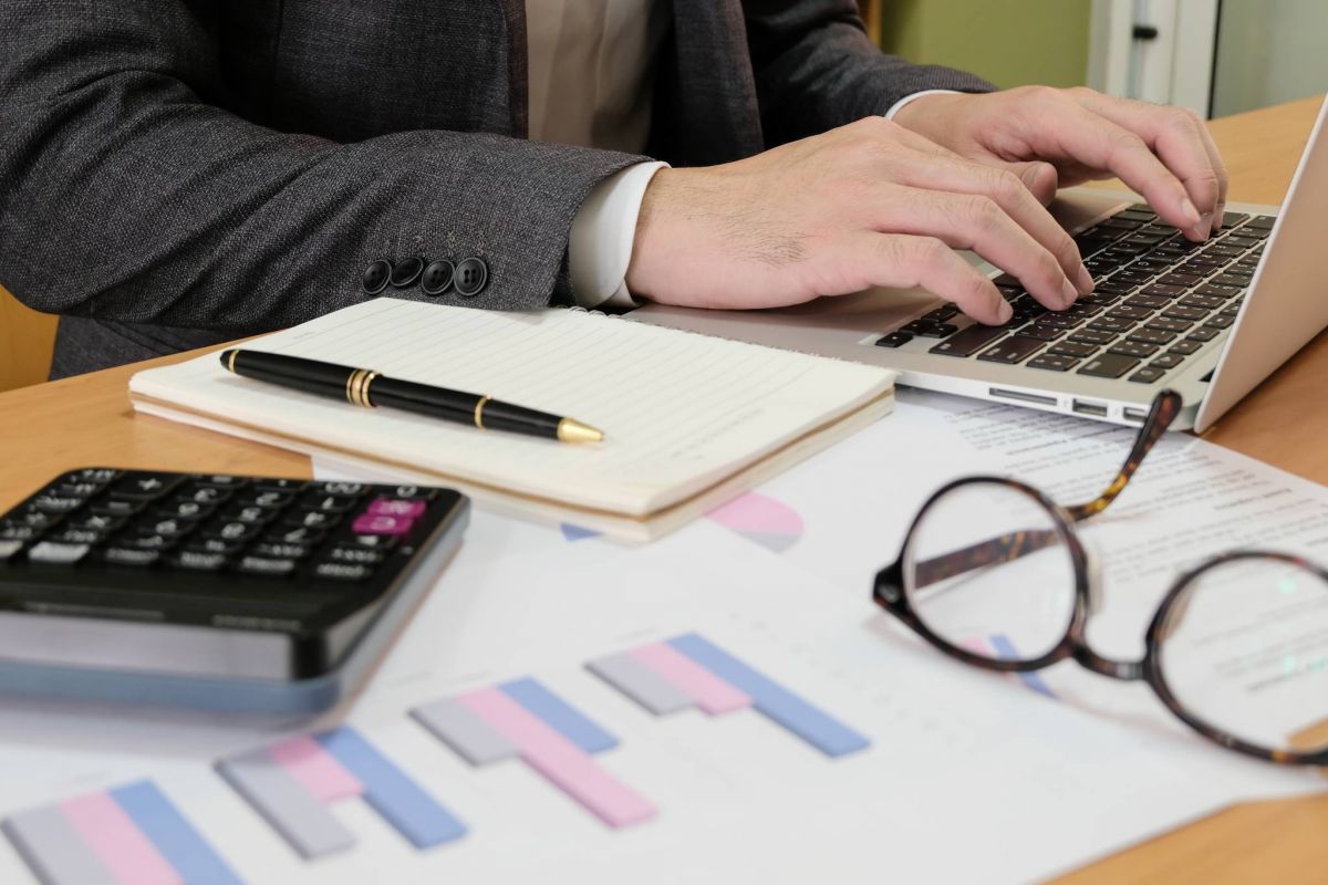 Le ministère des Finances reconnaît officiellement l’existence d’un taux parallèle