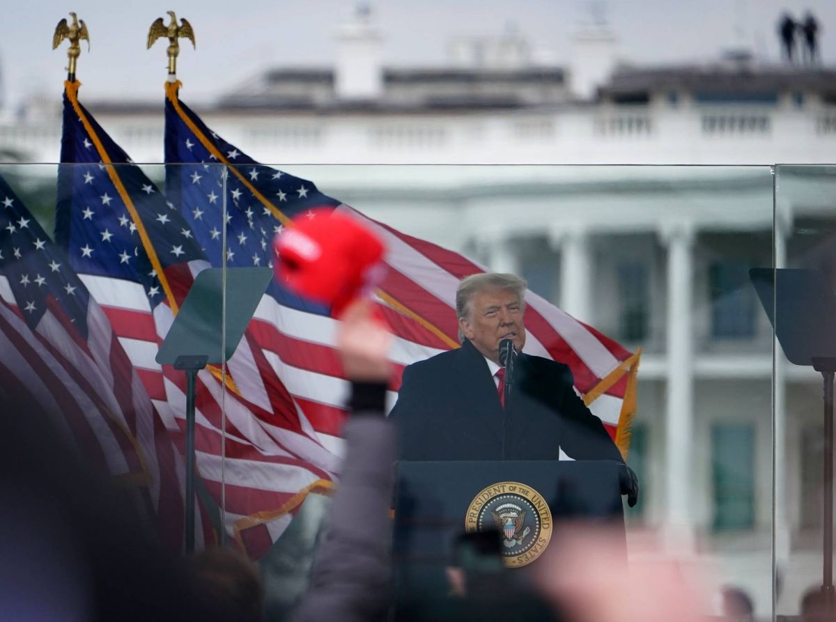 Trump dit qu'il ne concèdera jamais sa défaite, met la pression sur Pence