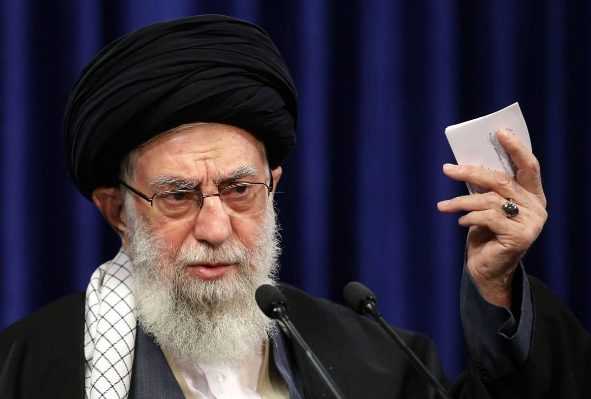 L'Iran interdit les vaccins américains et britanniques