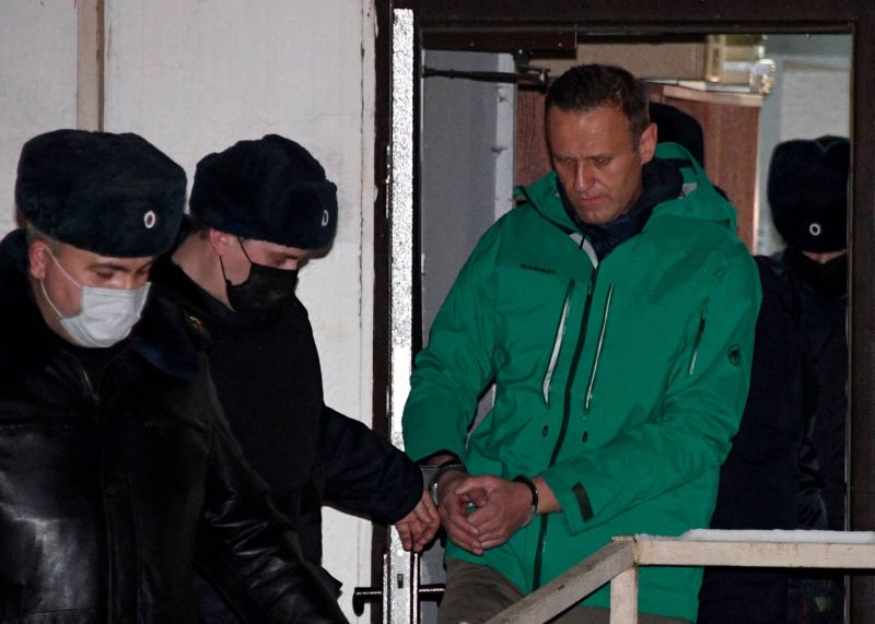 Le Kremlin rejette les appels à libérer Navalny et met en garde contre des manifestations