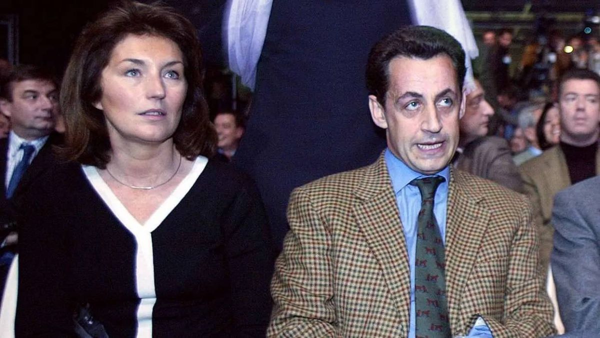 Soupçons autour d'un emploi au Parlement de l'ex-femme de Sarkozy en 2002