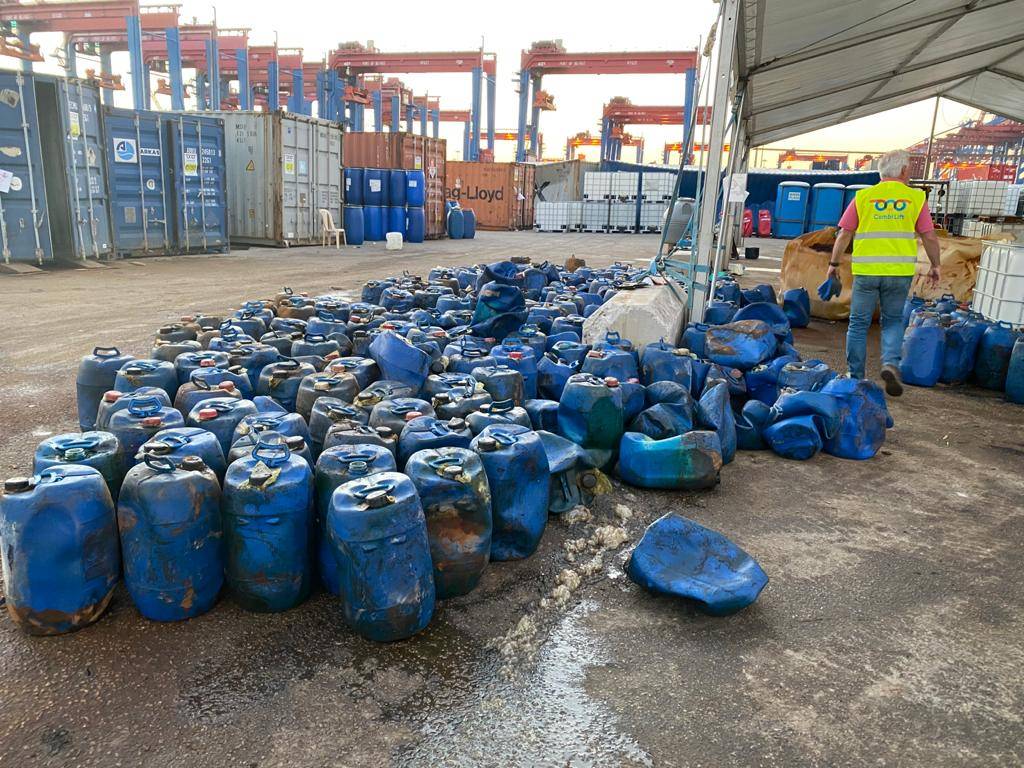 Au port de Beyrouth, un cocktail effarant de polluants à haut risque Au port de Beyrouth, un cocktail effarant de polluants à haut risque