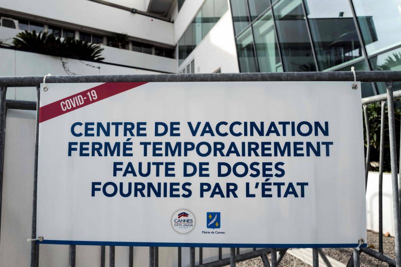 La France franchit le seuil du million de vaccinés contre le Covid