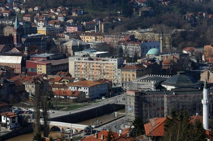 Un général bosnien condamné à 10 ans de prison pour des crimes de jihadistes