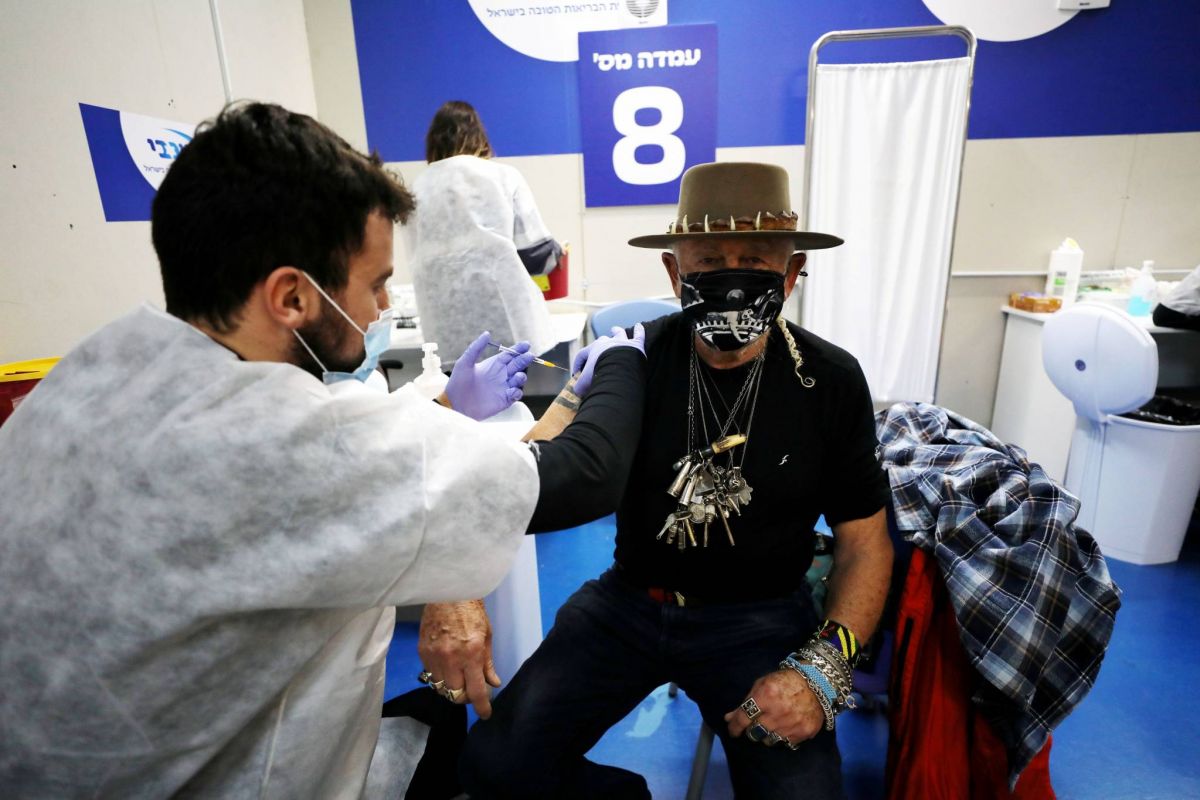 Israël étend la vaccination aux adolescents