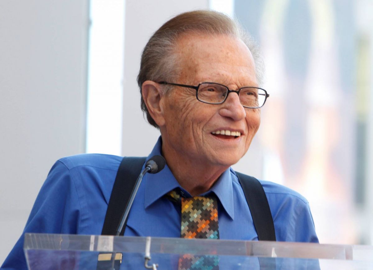 Larry King, le vétéran à bretelles de la télé, roi de l'interview, est mort