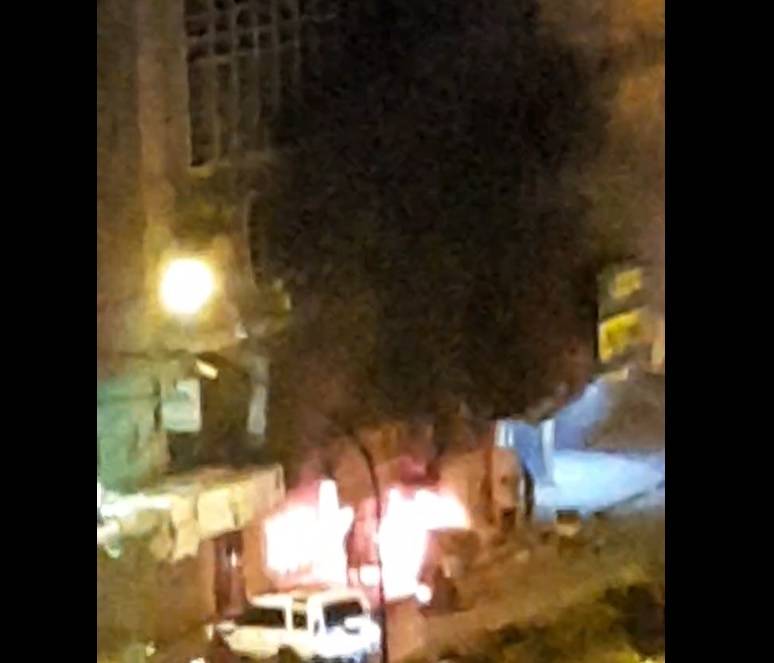 Incendie devant un commissariat de Tripoli, en marge des manifestations