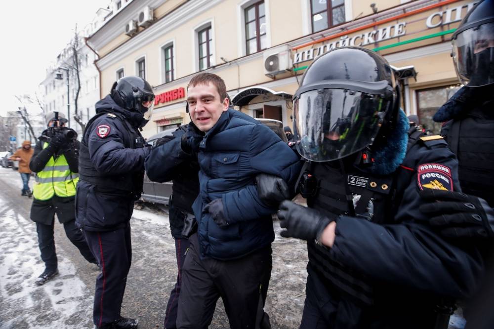 La police russe bloque plusieurs villes lors de nouvelles manifestations pro-Navalny