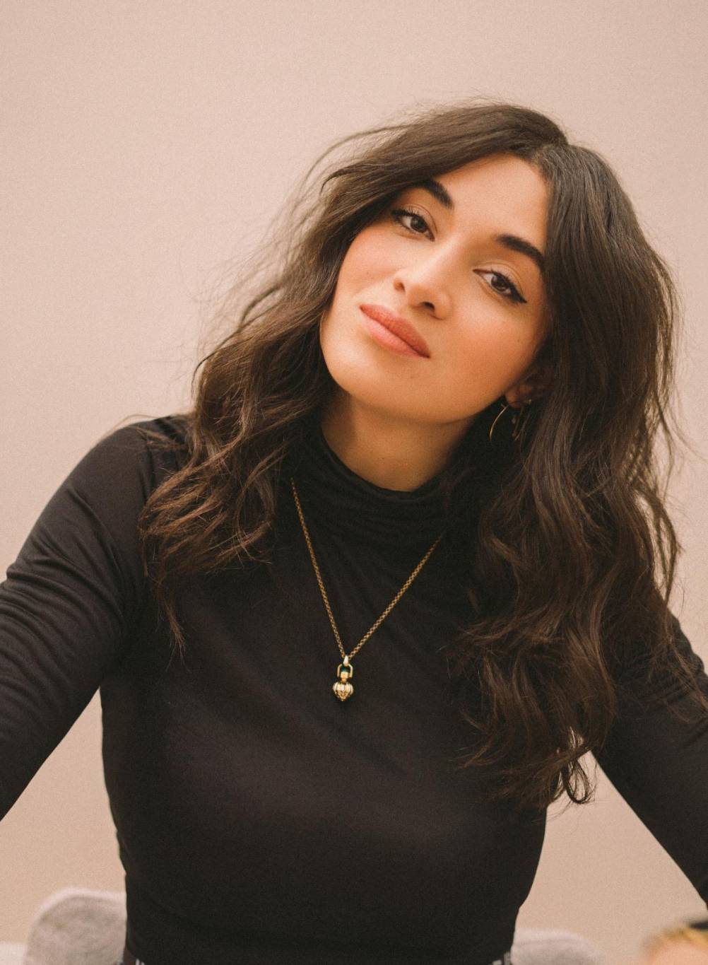 Pourquoi, soudain, tous les yeux sont rivés sur Camélia Jordana Pourquoi, soudain, tous les yeux sont rivés sur Camélia Jordana