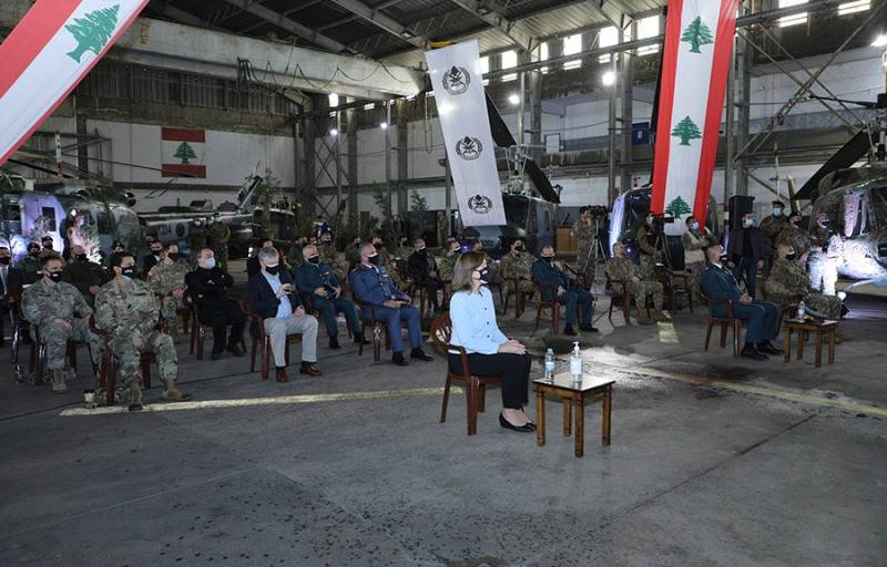 Les USA font don de trois hélicoptères à l'armée libanaise