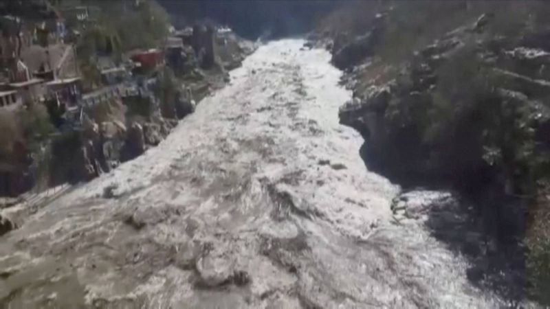 Rupture d'un glacier dans l'Himalaya : au moins sept morts et une centaine de disparus