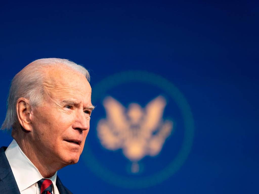 Première visite de Biden au Pentagone sur fond de débat sur l'extrémisme dans l'armée