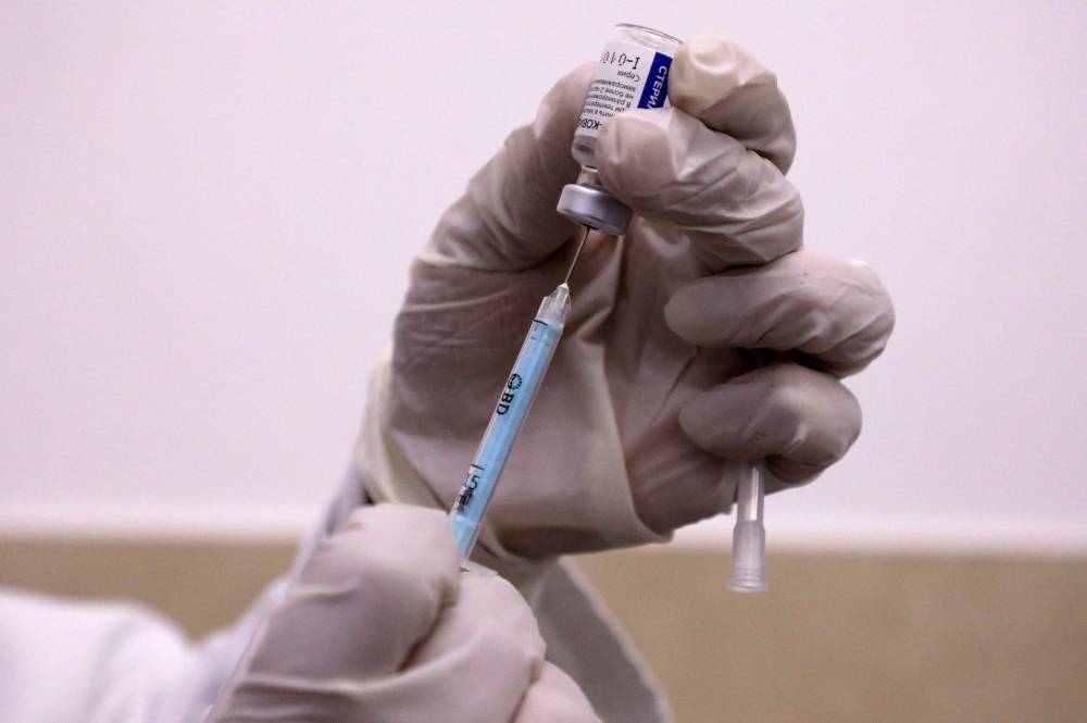 Private sector actors set their sights on filling the almost inevitable shortfall in public sector COVID-19 vaccinations Private sector actors set their sights on filling the almost inevitable shortfall in public sector COVID-19 vaccinations