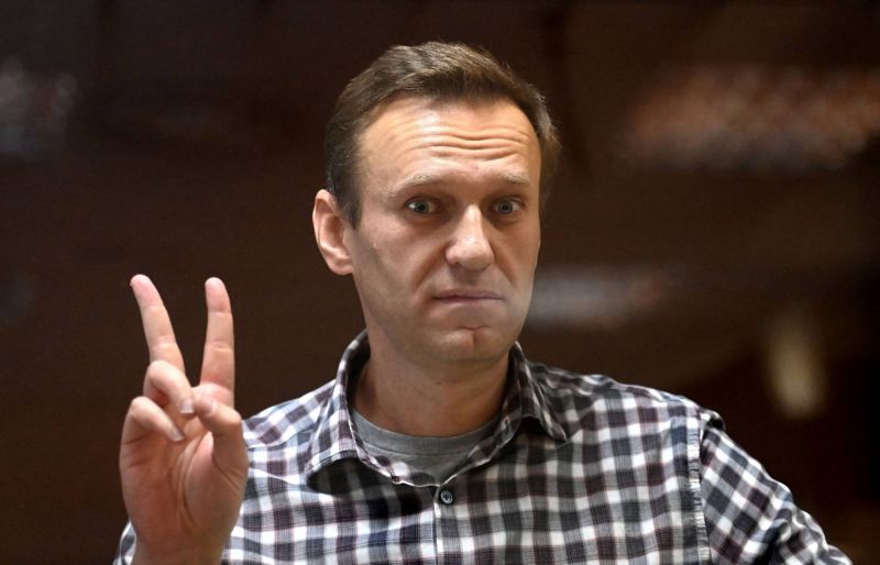 Navalny condamné dans deux affaires et menacé de camp de travail