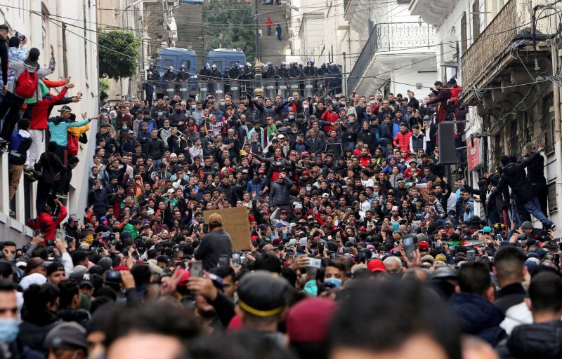 Les Algériens de retour dans la rue pour le second anniversaire du Hirak