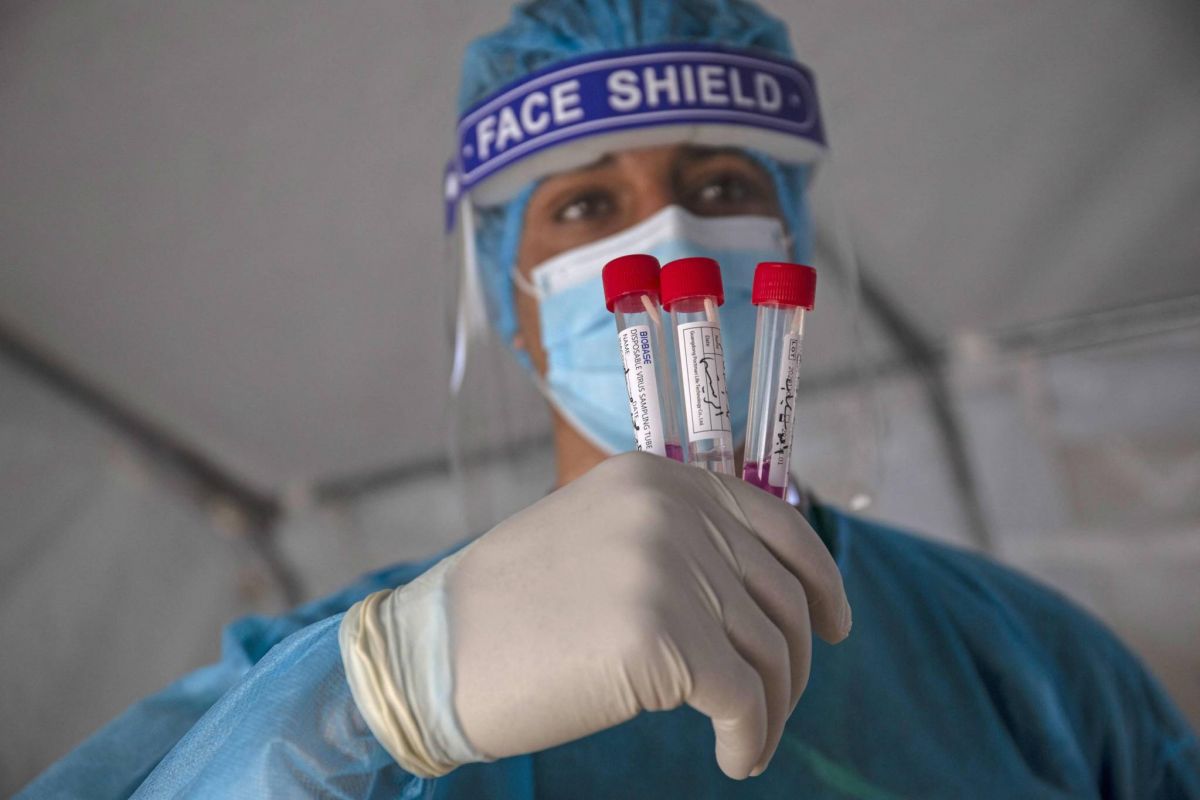 Virus : un premier lot de vaccins arrive à Gaza