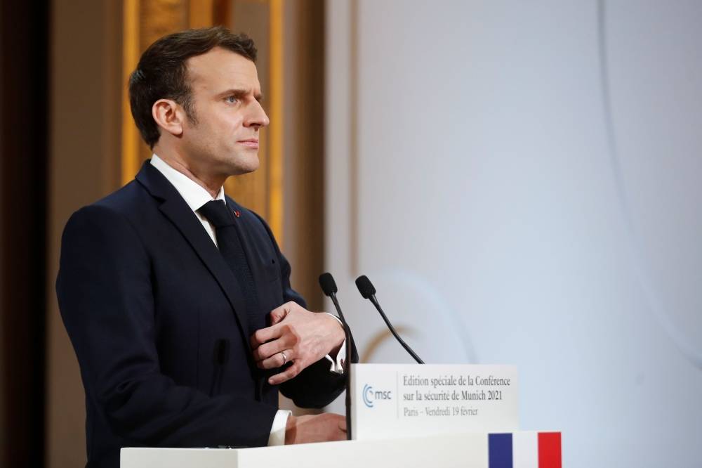 Macron félicite le président algérien pour l'amnistie des détenus d'opinion