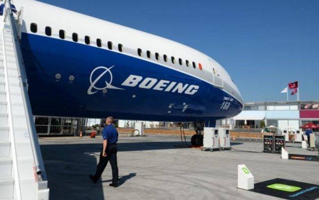 Les Boeing 777 équipés du moteur en cause dans un incident aux Etats-Unis immobilisés