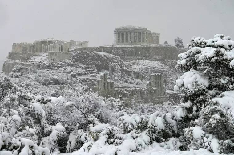 Vague de froid et chutes de neige exceptionnelles : deux morts