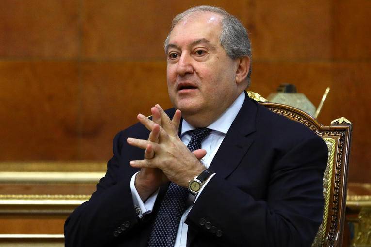 Le président refuse de limoger le chef de l'armée comme le veut le Premier ministre