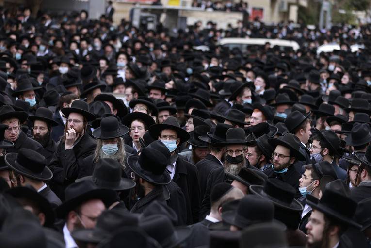 Des ultra-orthodoxes attaquent des policiers pendant la fête de Pourim