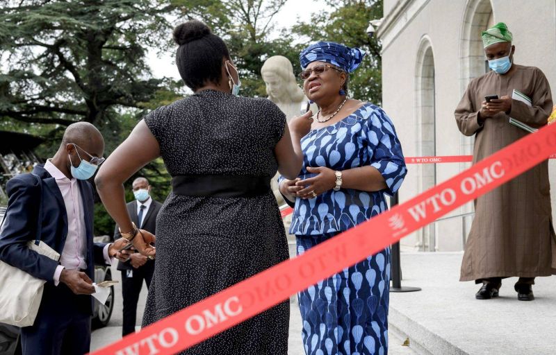Ngozi déjà à la tâche pour son premier jour à l’OMC
